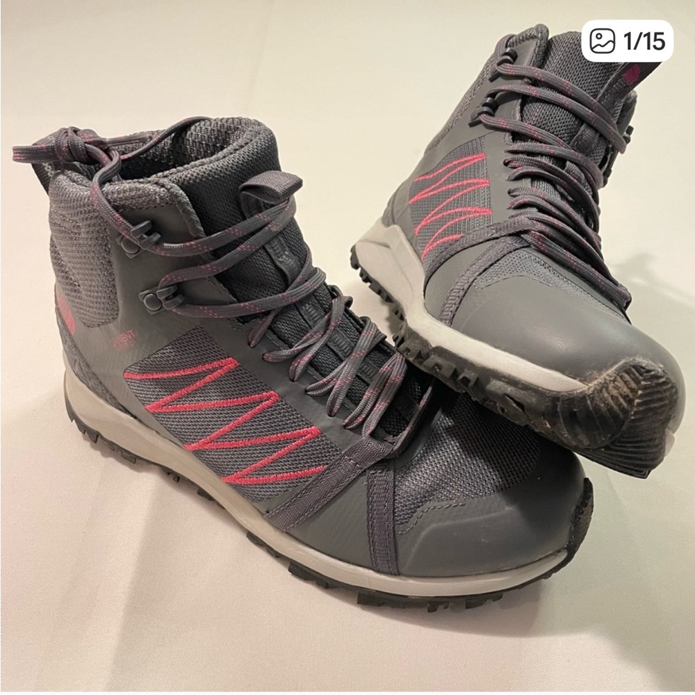 The North Face Women’s Litewave Fastpack 2 Mid Boot Size 7